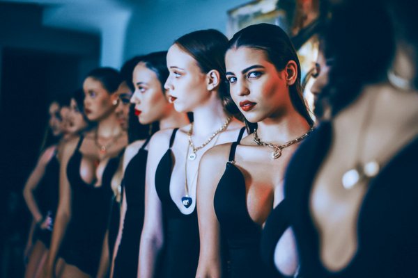 Jupes en cuir : Comment les intégrer dans un look quotidien ?